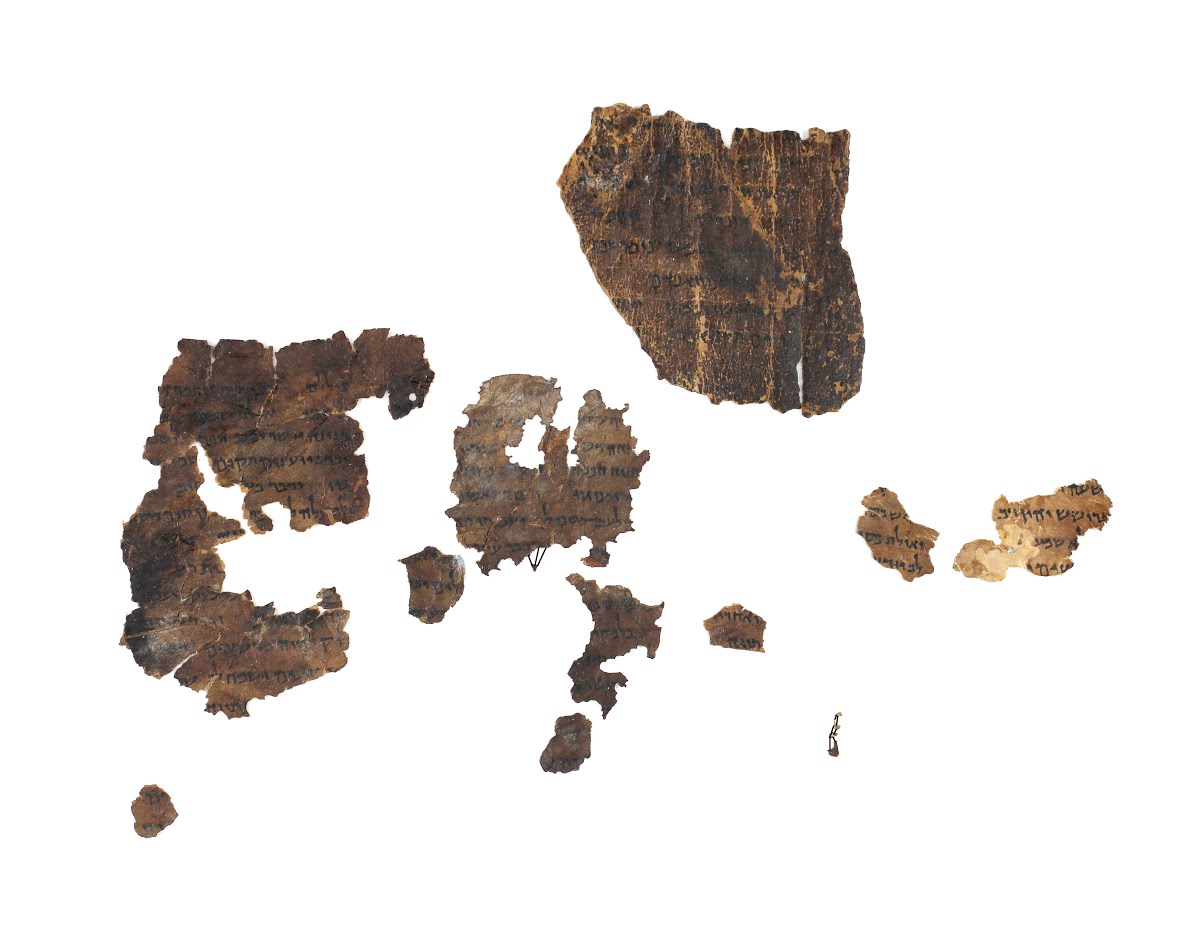 4QProverbsᵃ (Scan 1) showing Proverbs 1:32 from Late 1st Century BC – Early 1st Century AD found in Qumran, Cave 4, currently housed at Rockefeller Museum, Jerusalem