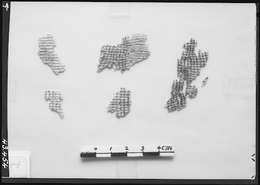 4Q Phylacteries O (Scan 2) showing Deuteronomy 5:13 from Mid-1st Century BC – Early 1st Century AD found in Qumran, Cave 4, currently housed at Rockefeller Museum, Jerusalem