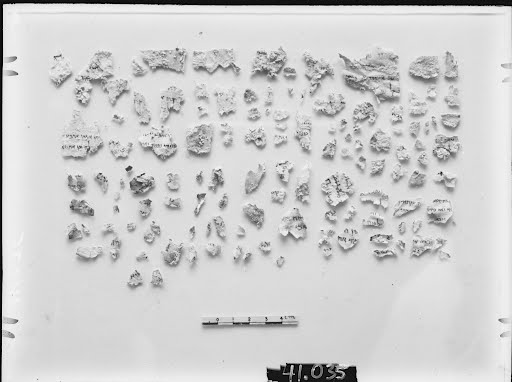 5Q Kings (Scan 3) showing 1 Kings (3 Kingdoms) 1:32 from Mid-2nd Century BC – Mid-1st Century BC found in Qumran, Cave 5, currently housed at Rockefeller Museum, Jerusalem
