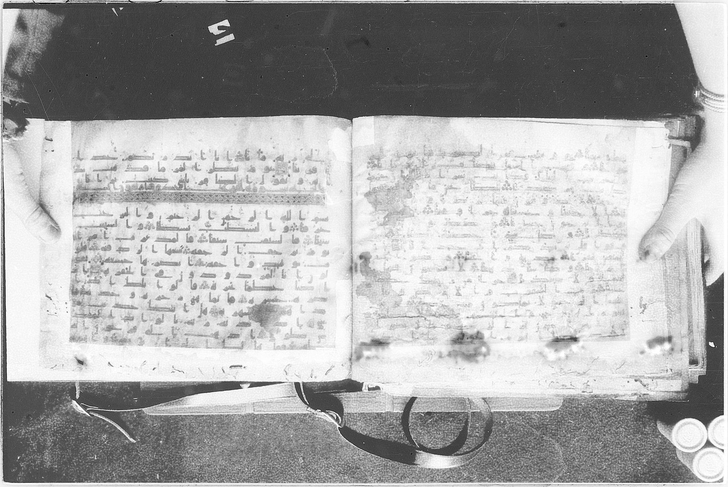 Meknes, Private library of Sherif ʿAbdarraḥmān b. Zīdān, no call number (Scan 2), in kūfī (type C.I) script, showing Surah 78:21 from 8th Century AD found in Meknes, Morocco, currently housed at Private library of Sherif ʿAbdarraḥmān b. Zīdān, Meknes (with fragments in Rabat, Kuwait, and private collections)