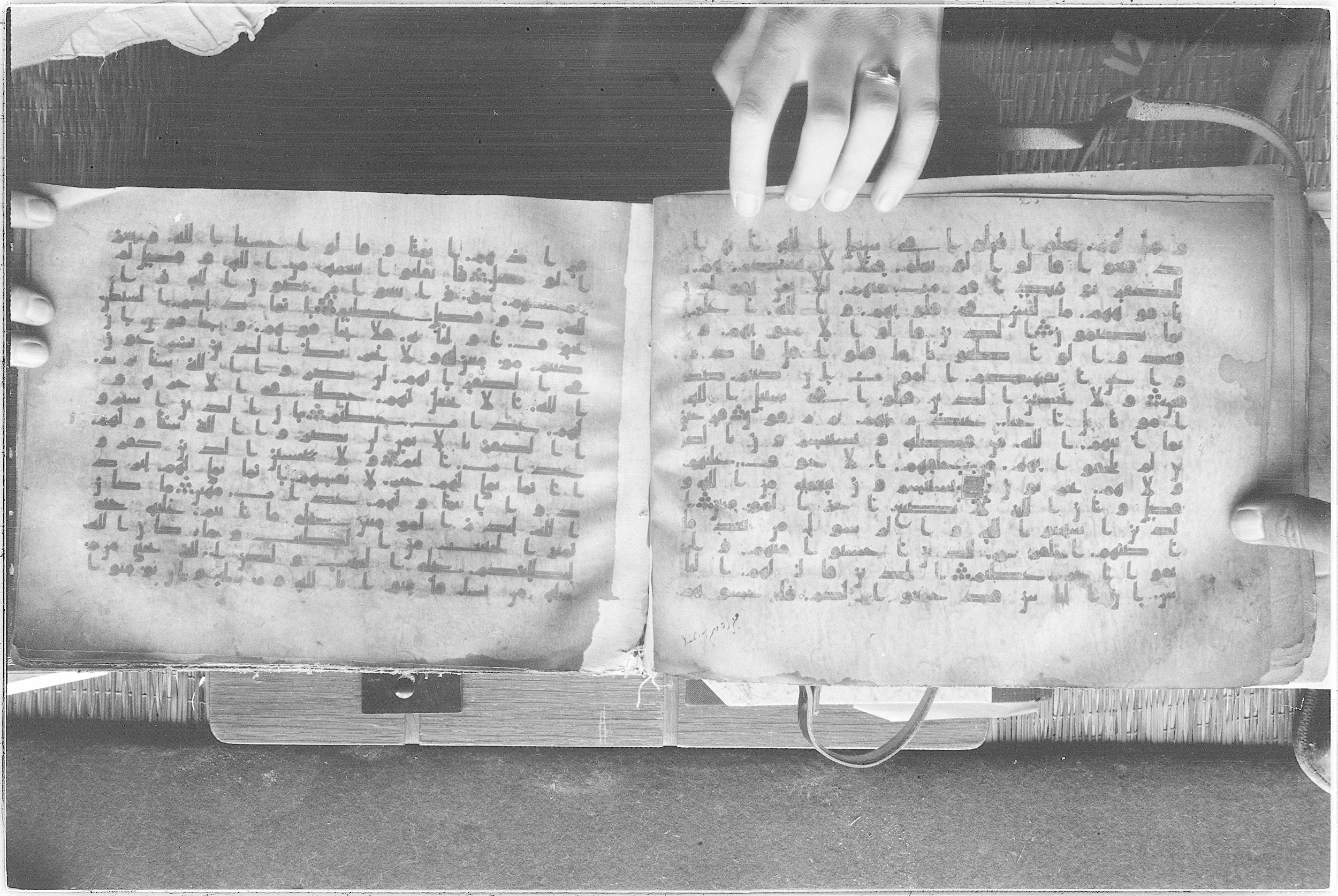 Meknes, Private library of Sherif ʿAbdarraḥmān b. Zīdān, no call number (Scan 3), in kūfī (type C.I) script, showing Surah 3:167 from 8th Century AD found in Meknes, Morocco, currently housed at Private library of Sherif ʿAbdarraḥmān b. Zīdān, Meknes (with fragments in Rabat, Kuwait, and private collections)