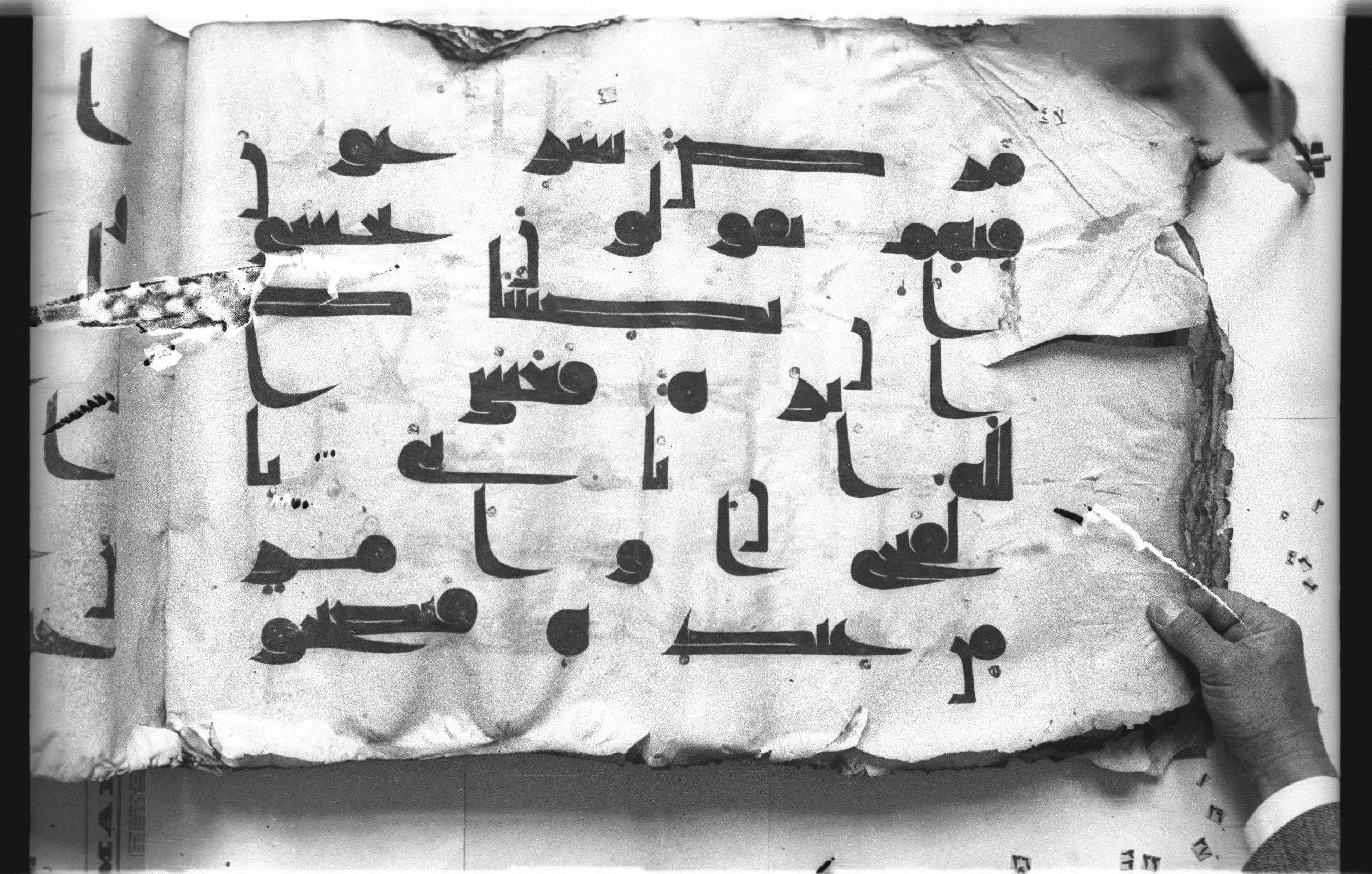 Cairo, Khedivial Library, today: Egyptian National Library and Archives, Moritz 1905, table 37-38 (Scan 3), in kūfī D. I / D. III script, showing Surah 5:52 from Mid 8th to Late 9th Century AD found in Egypt, currently housed at Egyptian National Library and Archives (دار الكتب والوثائق القومية), Cairo