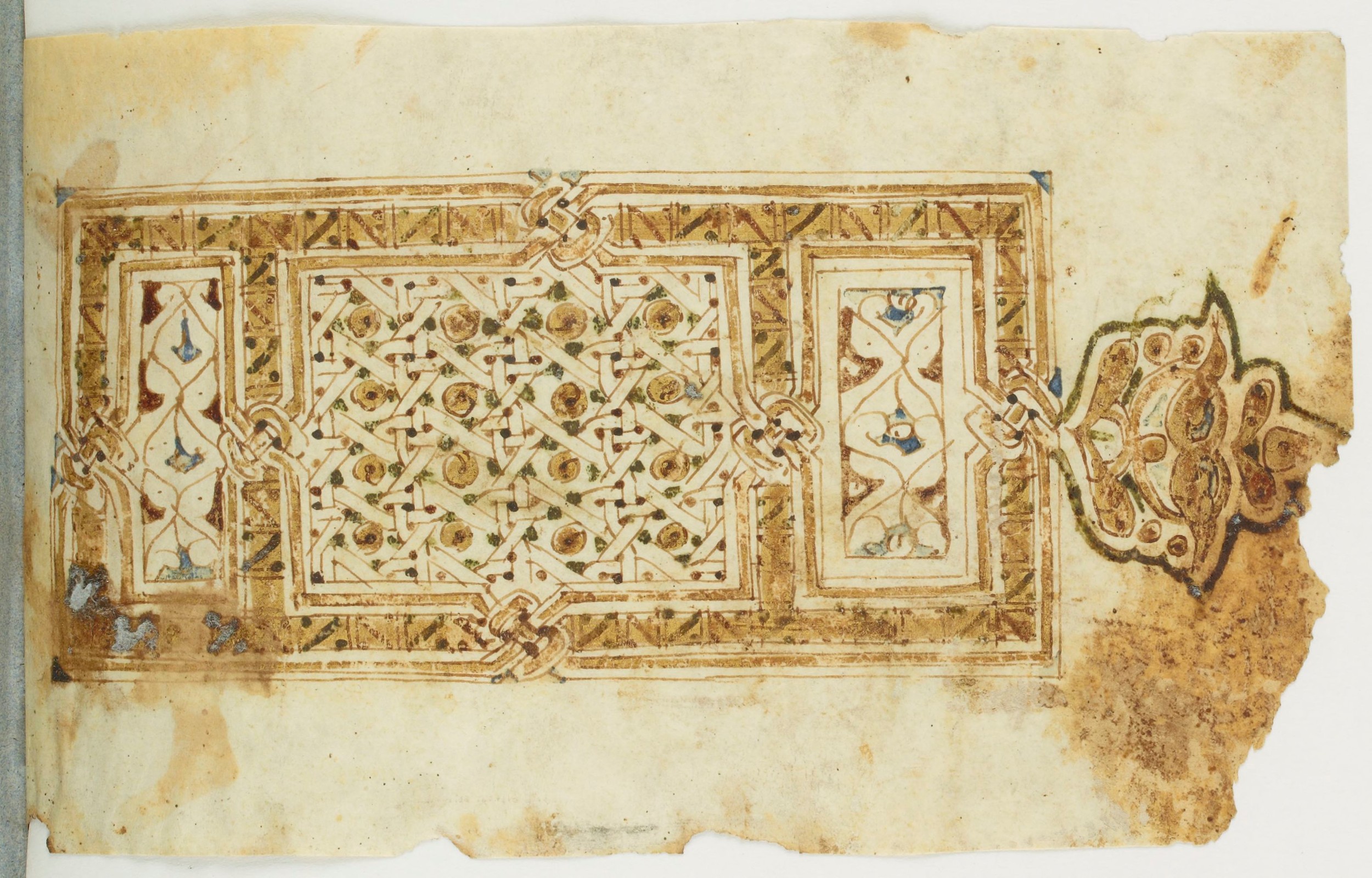 Paris, Bibliothèque nationale de France, Arabe 353 (a) (Scan 2), in kūfī D.I / D.III script, showing Surah 1:0 from Mid 8th to Late 10th Century AD found in Fustat (Old Cairo), Egypt, currently housed at Bibliothèque nationale de France, Paris