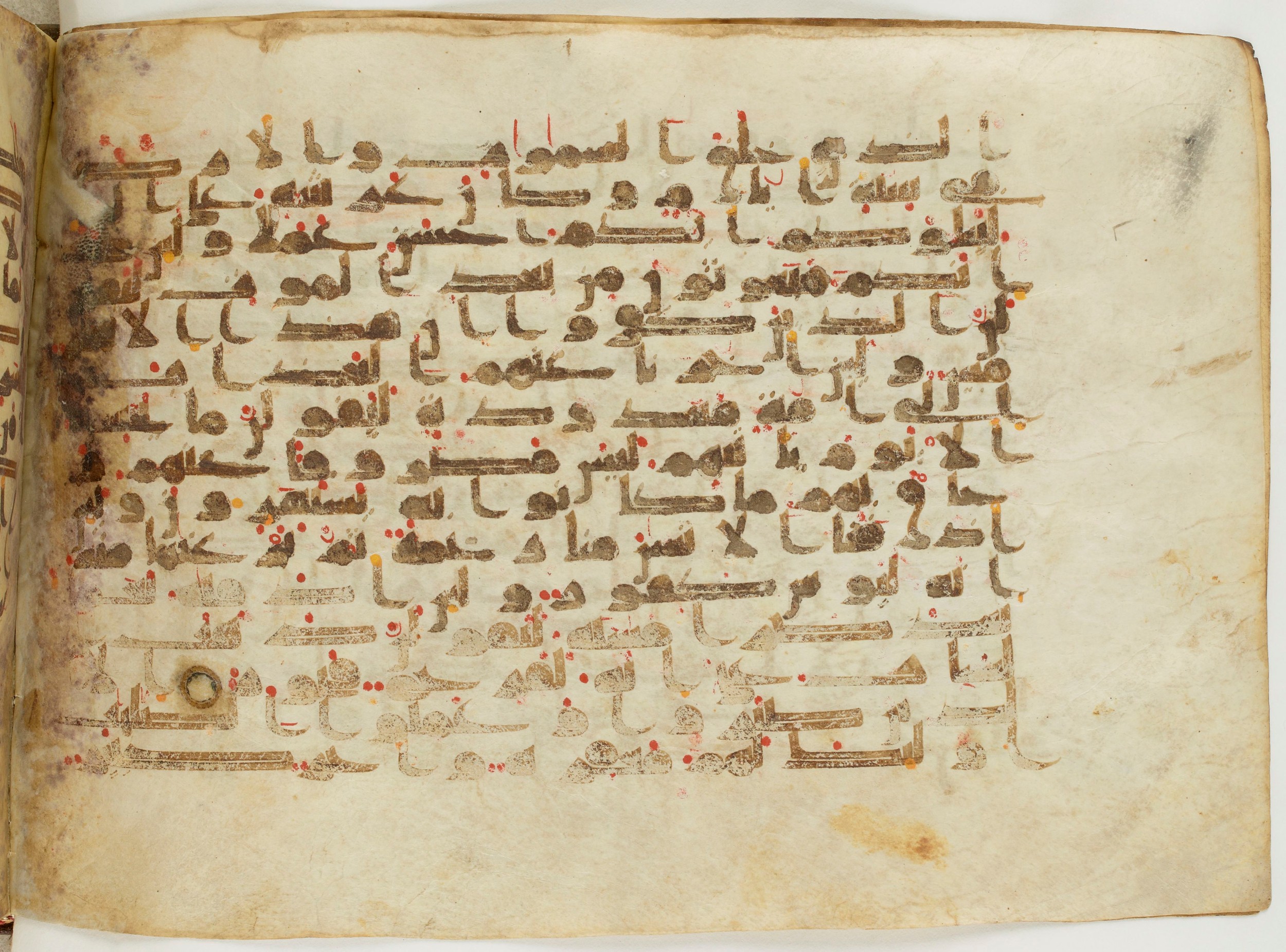 Paris, Bibliothèque nationale de France, Arabe 6982, in Kufic B.II script, showing Surah 11:8 from Mid 8th to Late 9th Century AD found in Unknown (formerly in the Lyautey collection), currently housed at Bibliothèque nationale de France, Paris