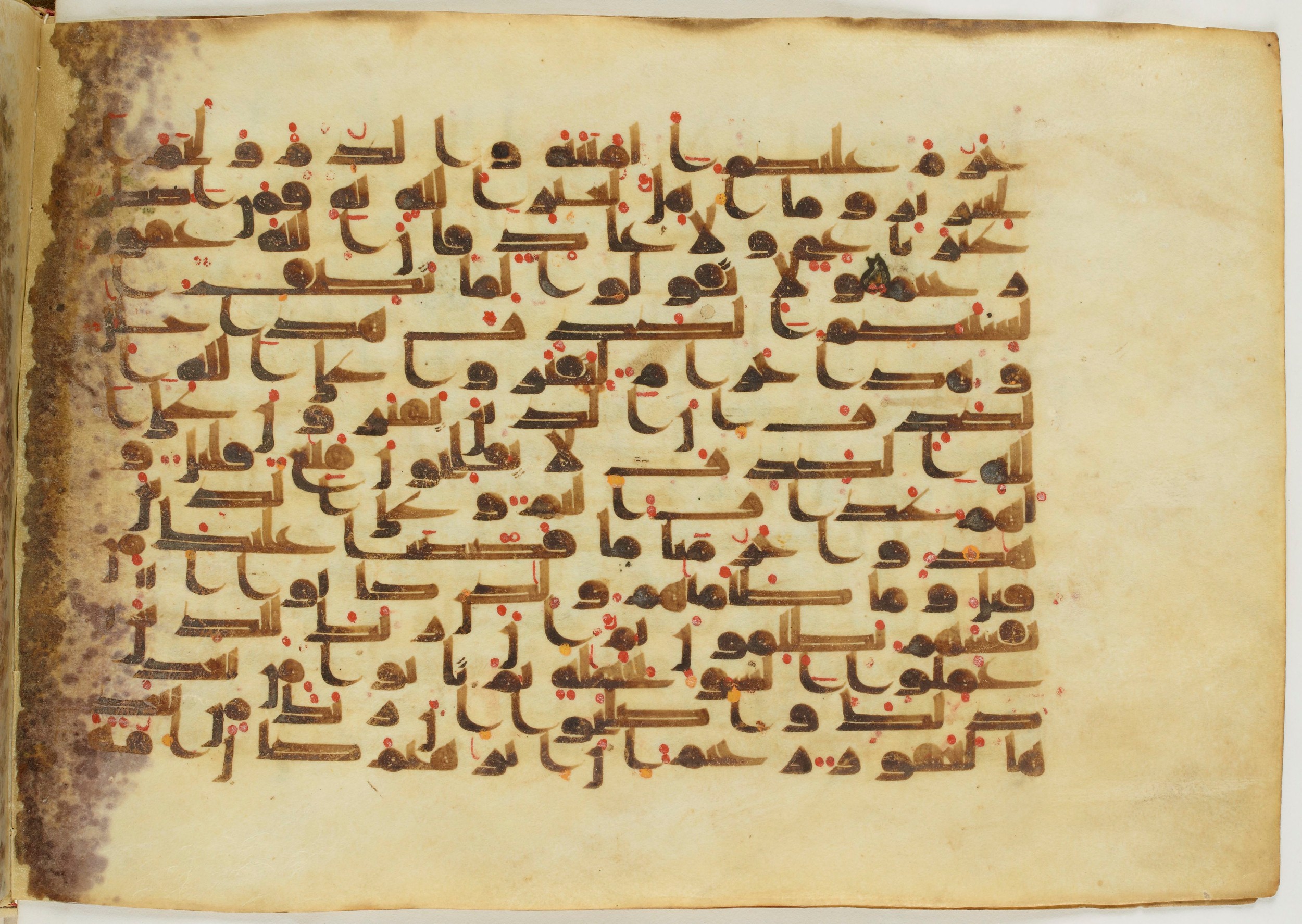 Paris, Bibliothèque nationale de France, Arabe 6982, in Kufic B.II script, showing Surah 16:116 from Mid 8th to Late 9th Century AD found in Unknown (formerly in the Lyautey collection), currently housed at Bibliothèque nationale de France, Paris