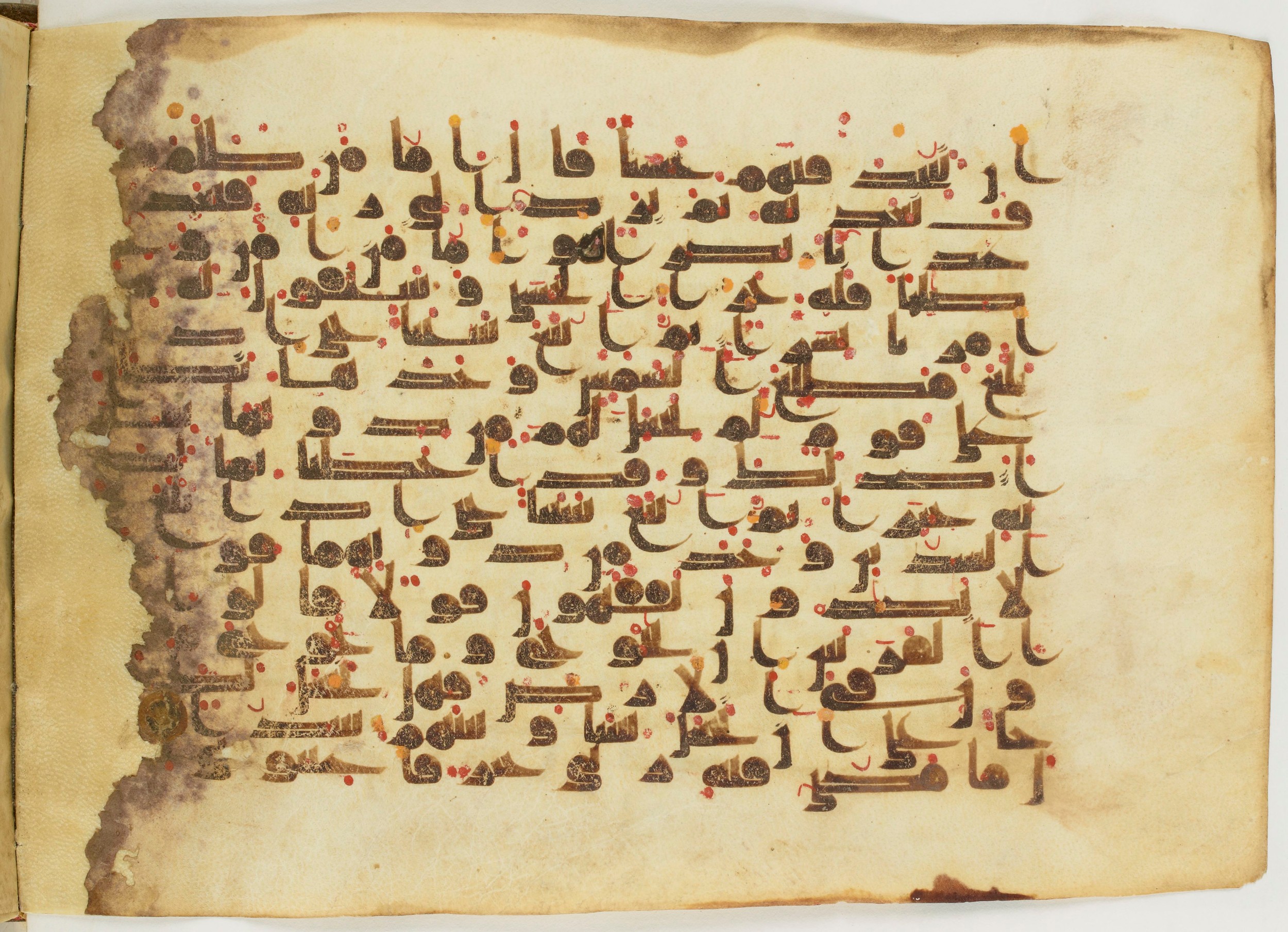 Paris, Bibliothèque nationale de France, Arabe 6982, in Kufic B.II script, showing Surah 18:87 from Mid 8th to Late 9th Century AD found in Unknown (formerly in the Lyautey collection), currently housed at Bibliothèque nationale de France, Paris